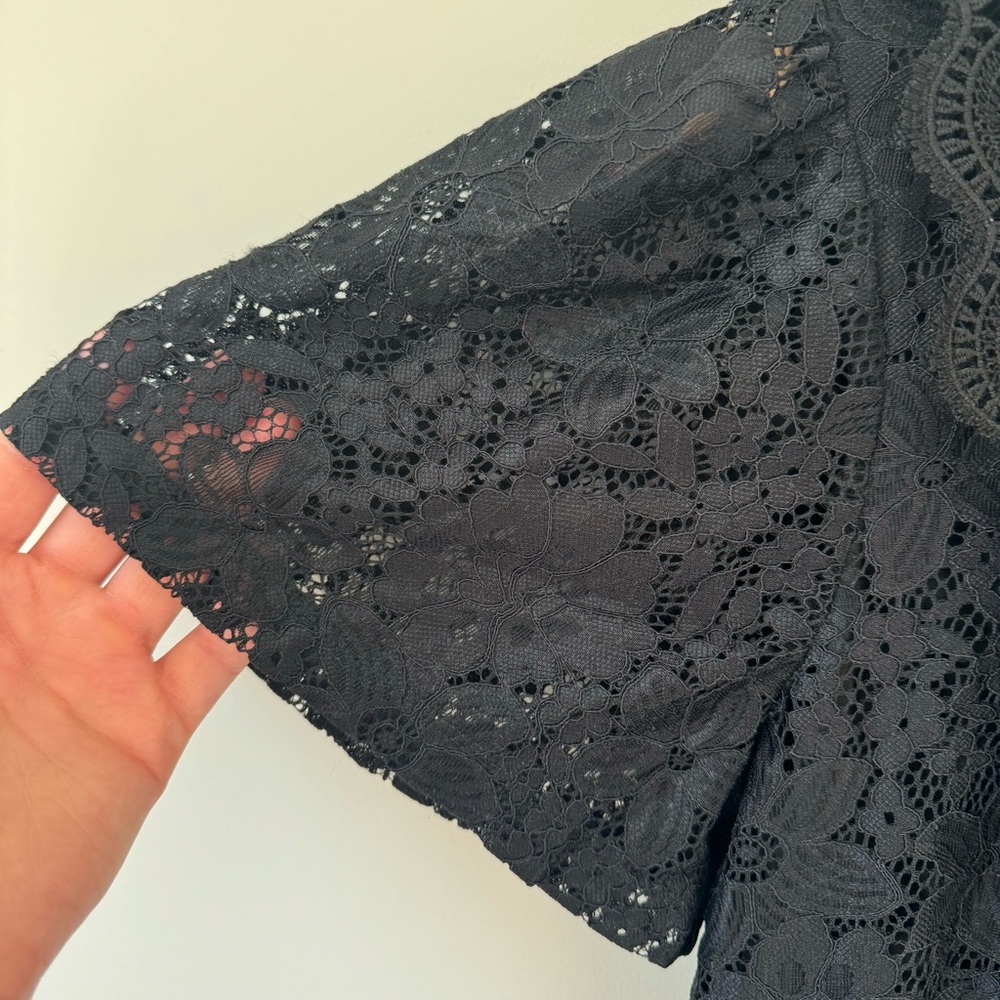 Elegant Black Lace Women's Top - Picture 6 of 7